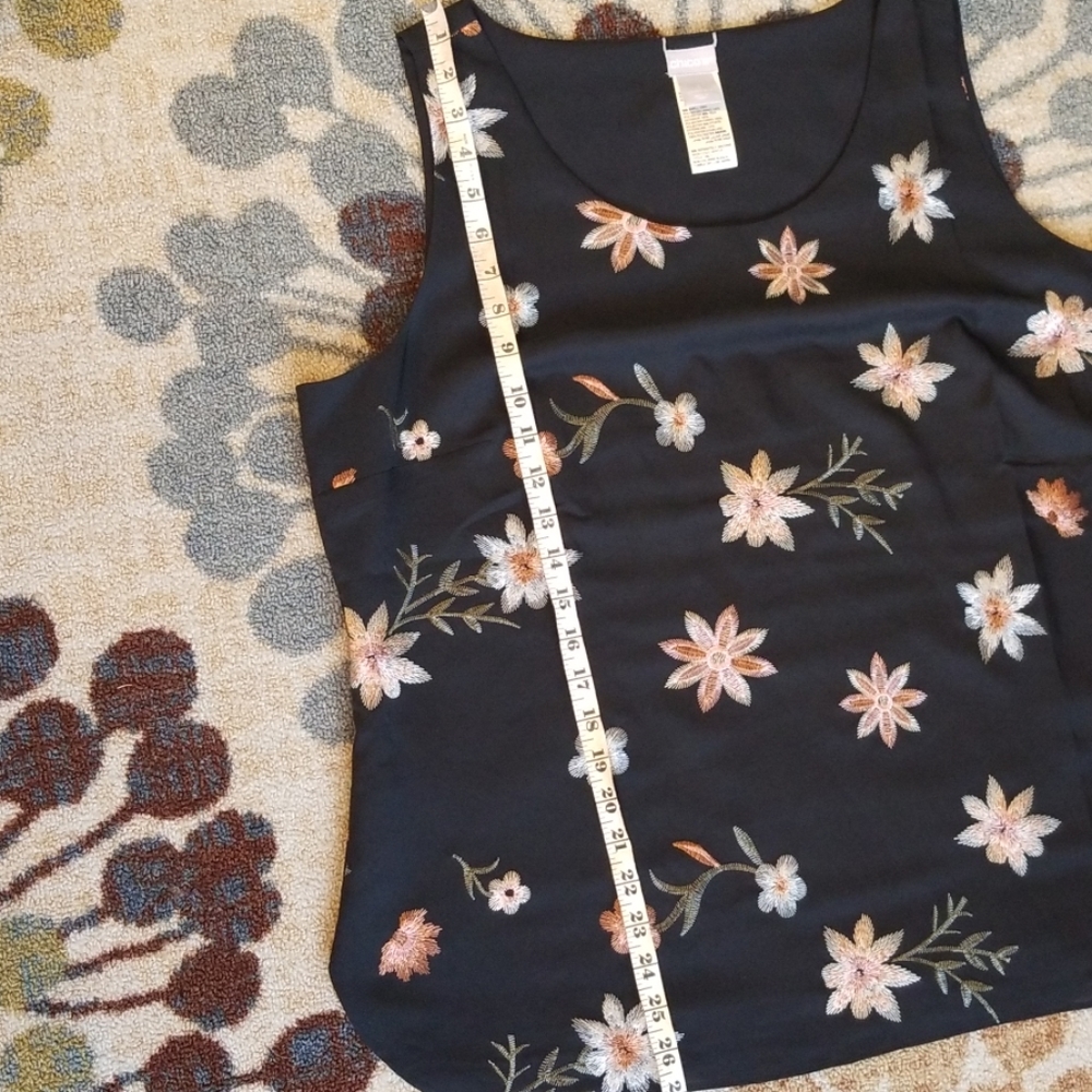 Chico's Flower Tank - Picture 8 of 8